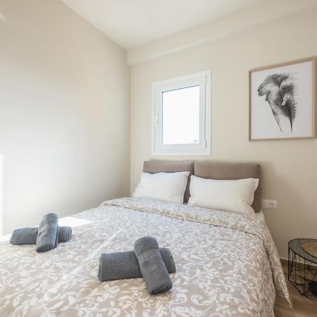 Attiki Metro Top Floor By Greece Apartment Atenas Exterior foto