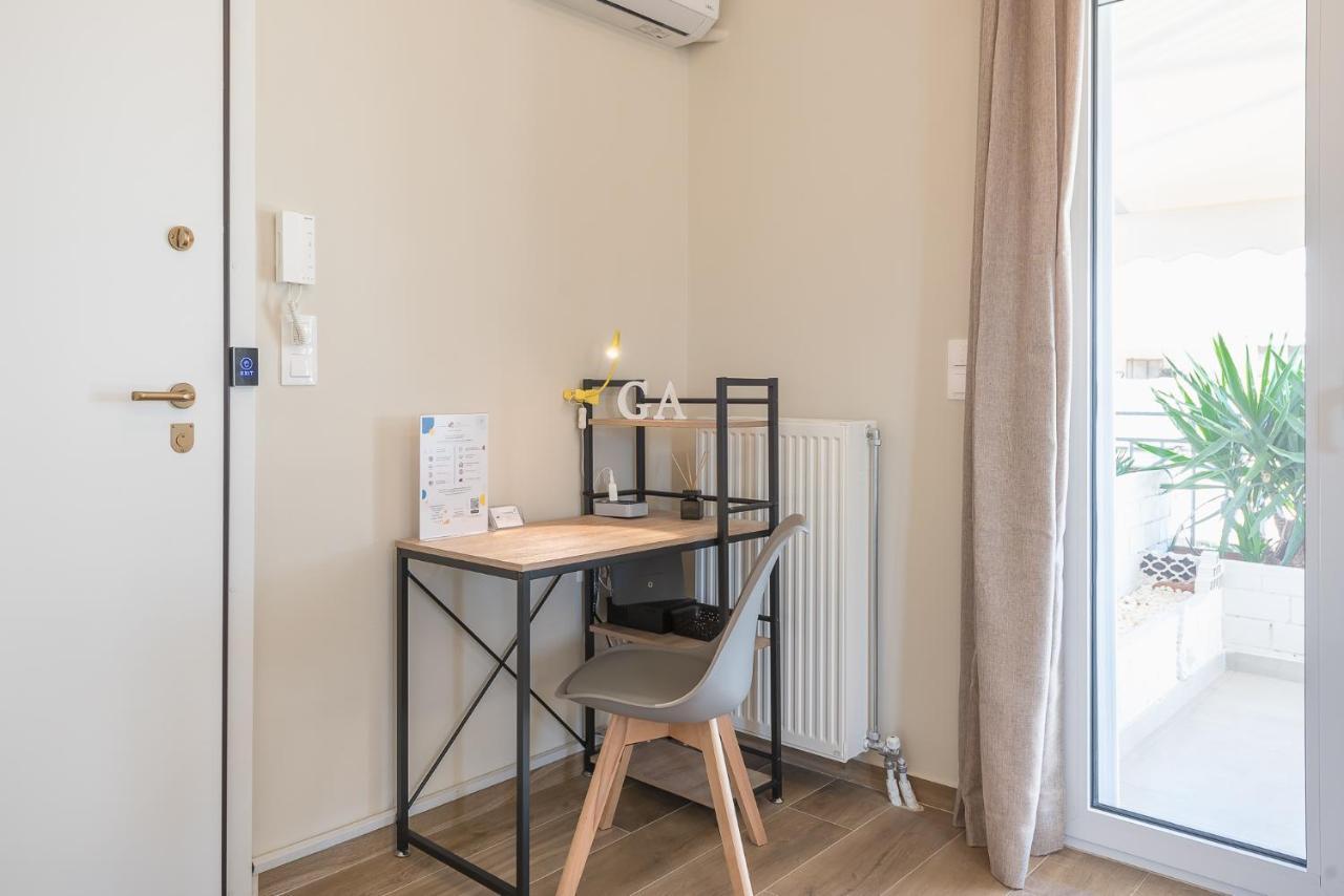 Attiki Metro Top Floor By Greece Apartment Atenas Exterior foto